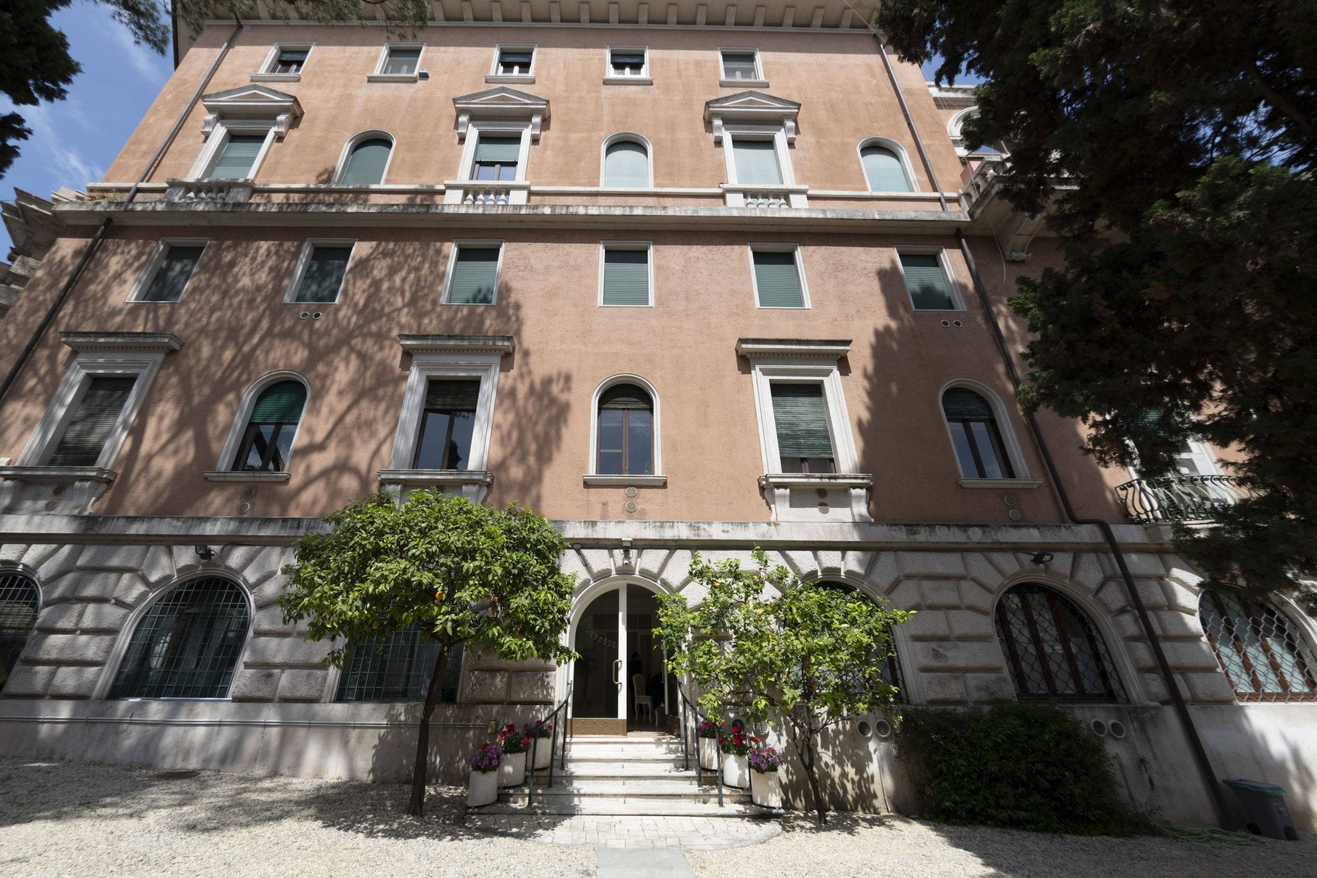 1 area esterna e parcheggio _DSC1398